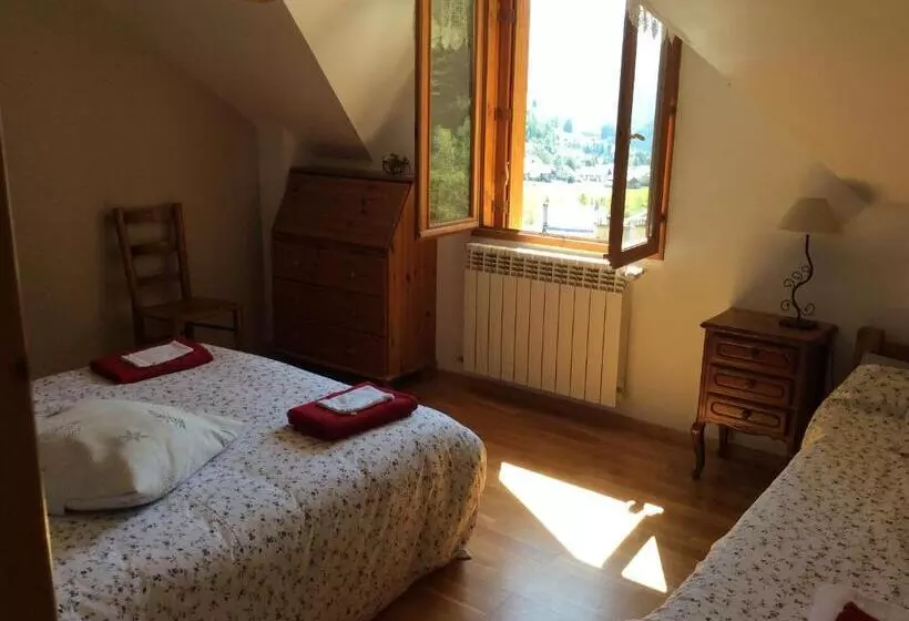ベッドアンドブレックファースト Chambre D Hôte Les Carlines