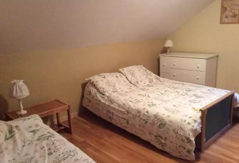 ベッドアンドブレックファースト Chambre D Hôte Les Carlines