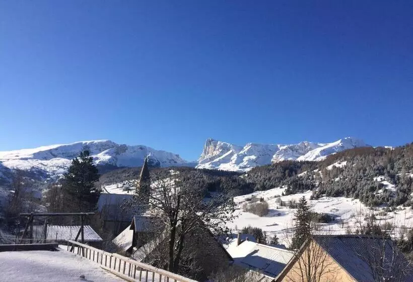 Aamiaismajoitus (B&B) La Tourtette