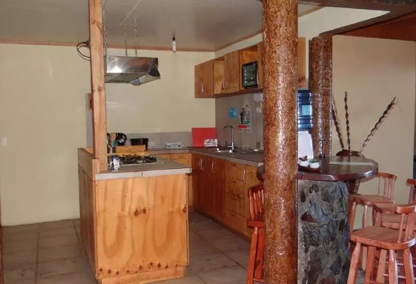 ベッドアンドブレックファースト Ngahu Bungalows Alojamiento Frente Al Mar En El Centro De Rapa Nui