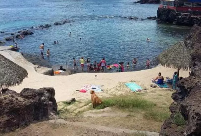 ベッドアンドブレックファースト Ngahu Bungalows Alojamiento Frente Al Mar En El Centro De Rapa Nui
