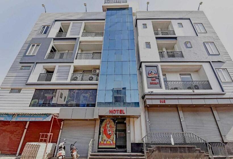 Collection O 70296 Hotel Sarover