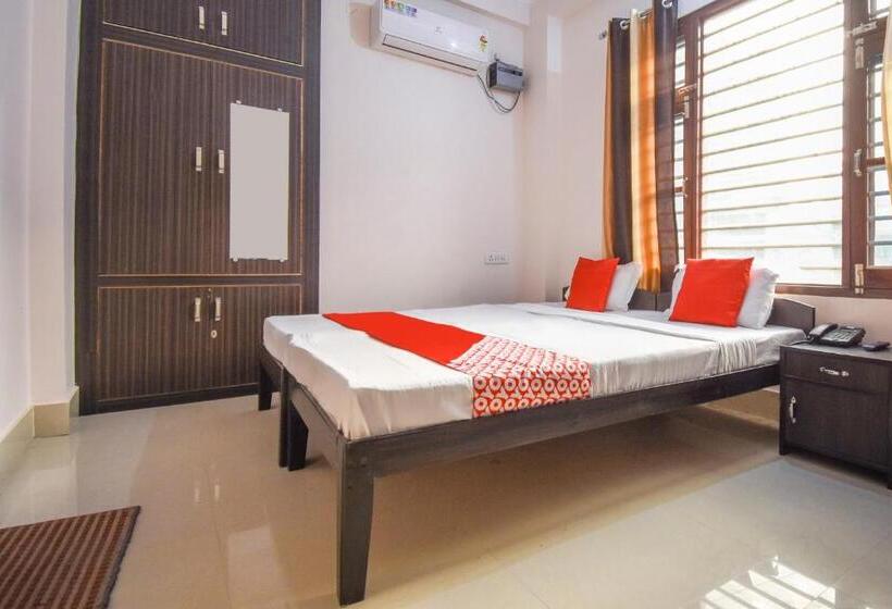 Collection O Hotel Sushila Residency