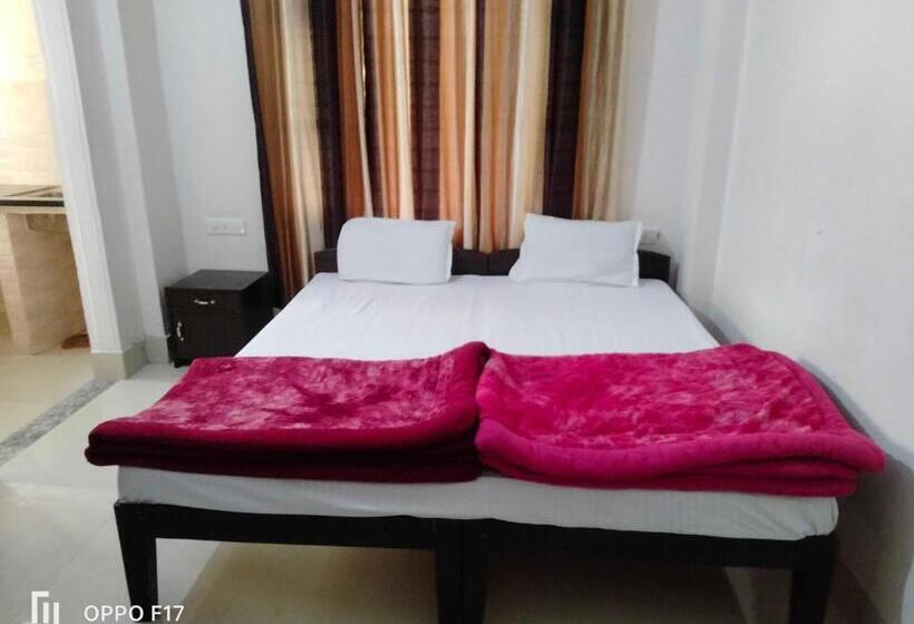 Collection O Hotel Sushila Residency