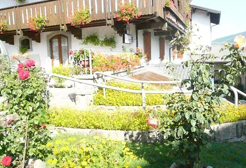 ホテル Albergo Ristorante Guerri