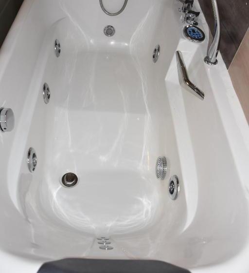 هتل Pent House Inn Namugongo