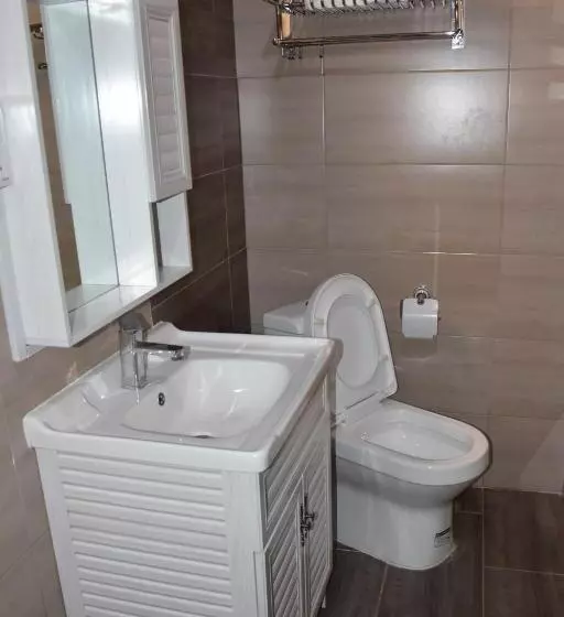هتل Pent House Inn Namugongo
