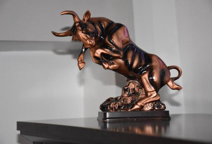 هتل Pent House Inn Namugongo