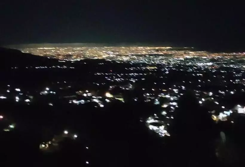 Hotelli Villa Raung Indah Tretes