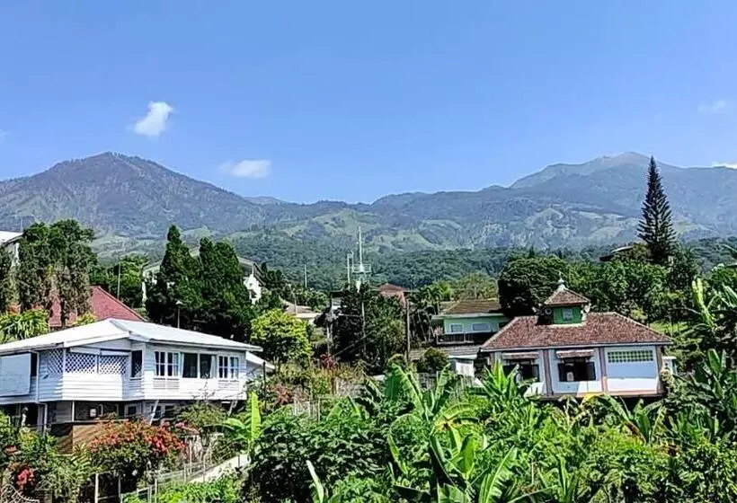 Hotelli Villa Raung Indah Tretes