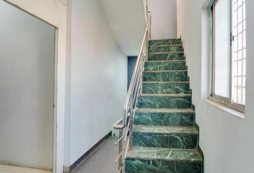 Oyo Hotel Shree Siddh