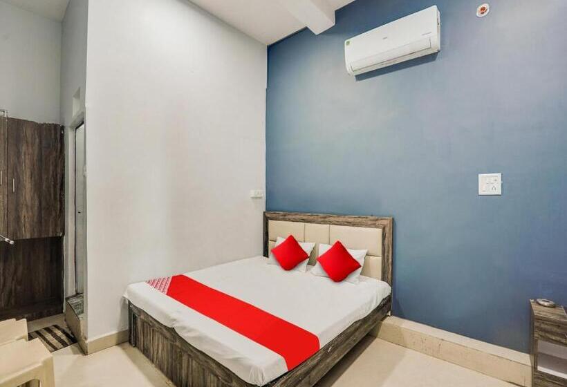 Oyo Hotel Shree Siddh