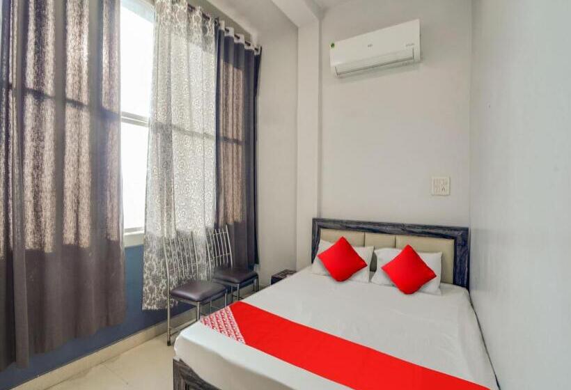 Oyo Hotel Shree Siddh