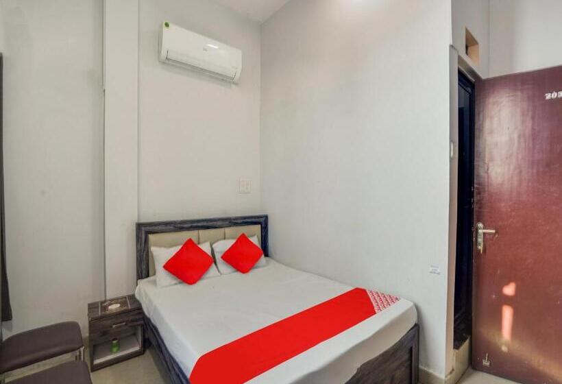 Oyo Hotel Shree Siddh