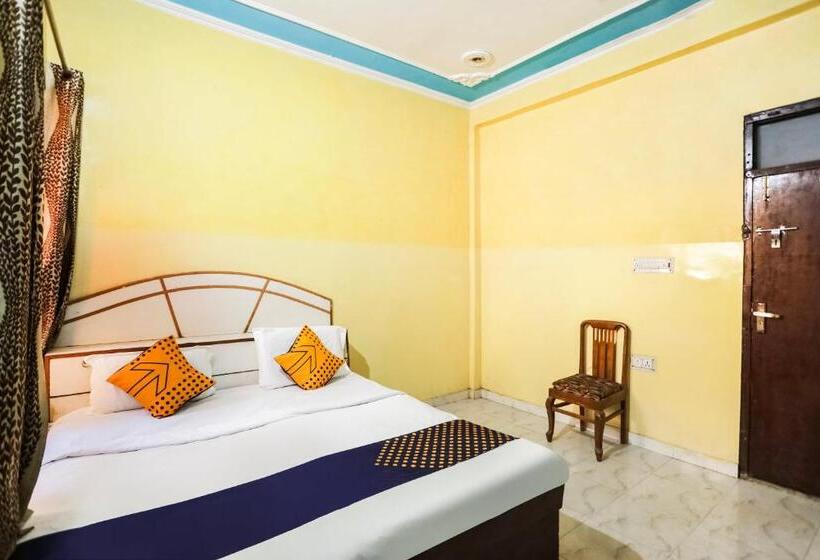 Oyo Shri Neelkanth Hotel & Restaurant