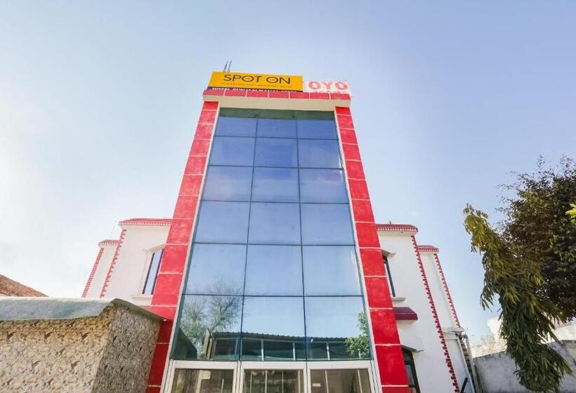 Oyo Shri Neelkanth Hotel & Restaurant