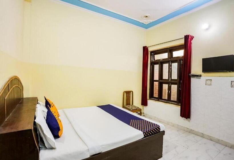 Oyo Shri Neelkanth Hotel & Restaurant