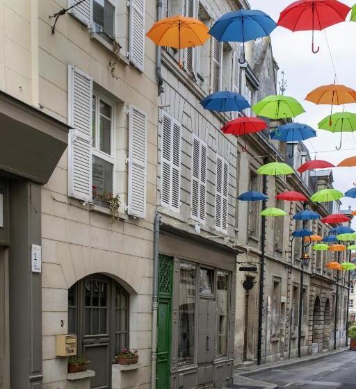 پانسیون Aux Patissiers