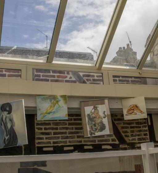 پانسیون Aux Patissiers