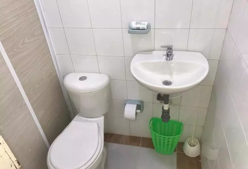 پانسیون Casa Universitaria El Trebol
