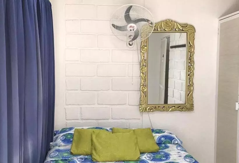پانسیون Casa Universitaria El Trebol