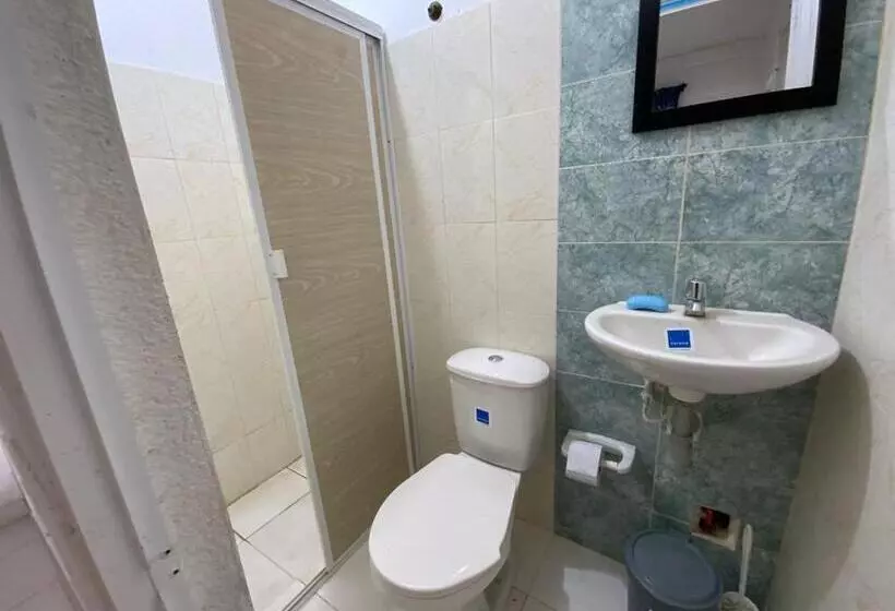 پانسیون Casa Universitaria El Trebol