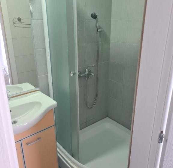 پانسیون Happy Stay