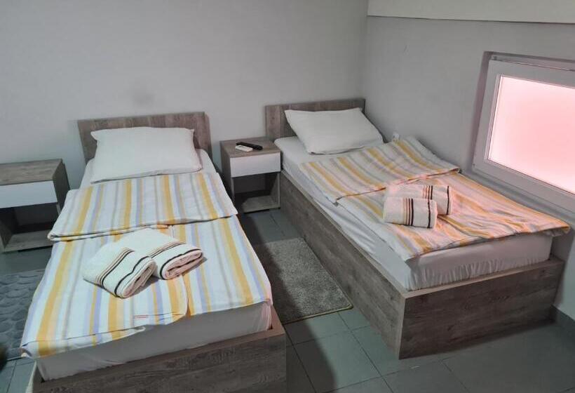 پانسیون Happy Stay