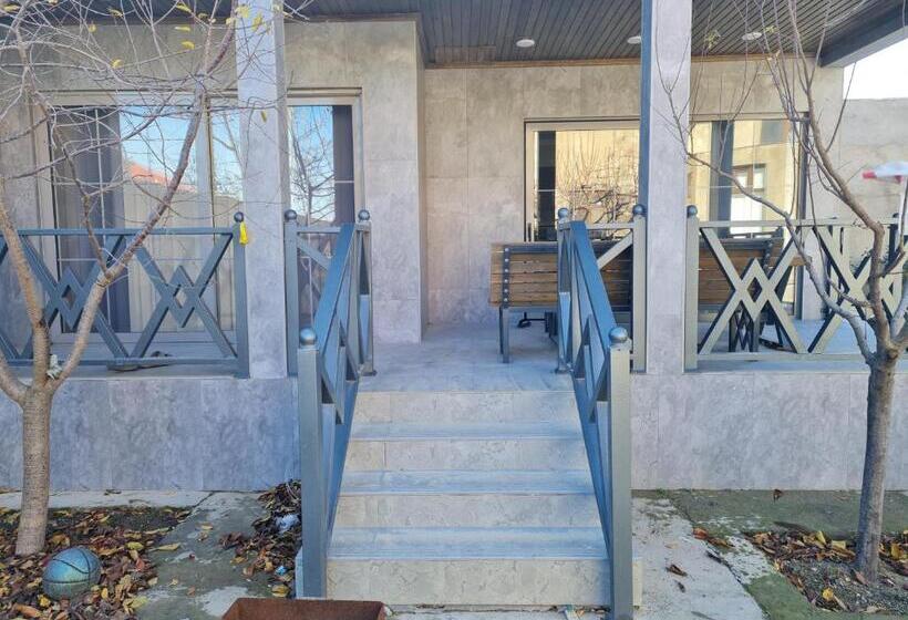 بنسيون Lotus Guesthouse