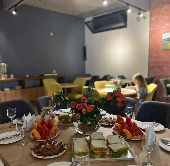 پانسیون Nina Two