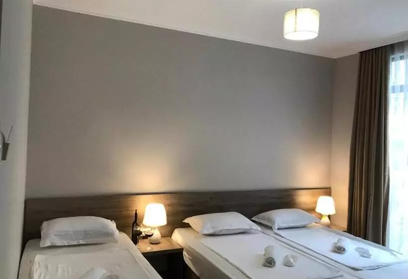 پانسیون Nina Two