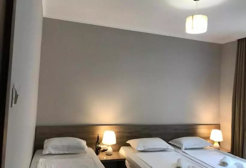 پانسیون Nina Two