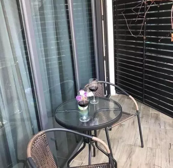 پانسیون Nina Two