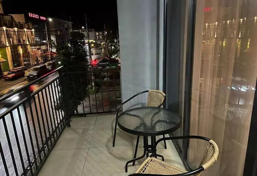 پانسیون Nina Two