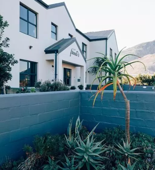 Majatalo Stay At Friends Economic Rooms