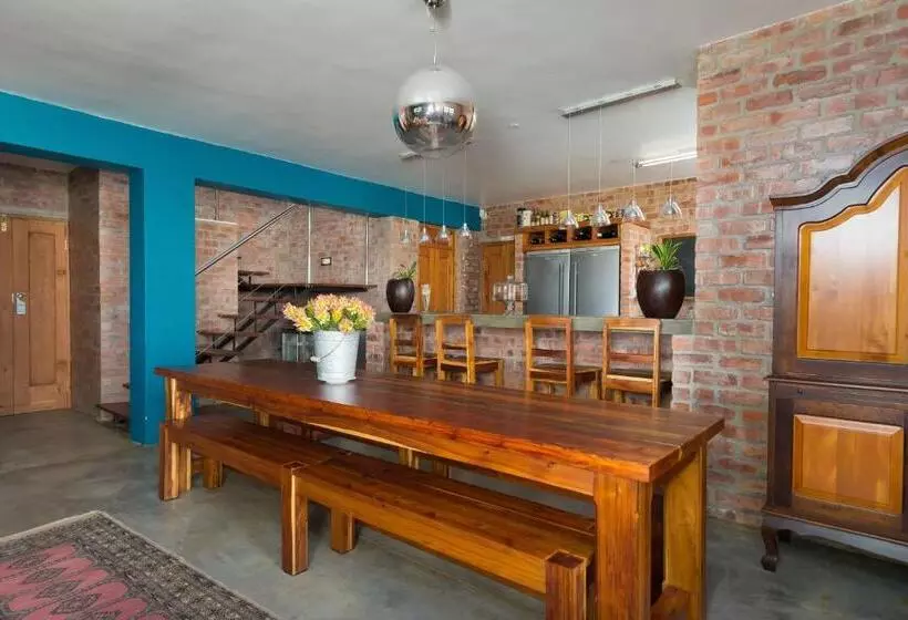 Majatalo Stay At Friends Economic Rooms