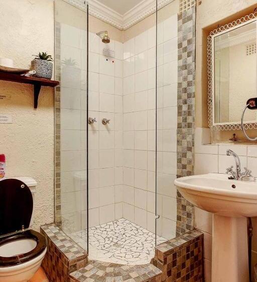 膳宿费 Strand Family 6 Sleeper Cottage En Suite