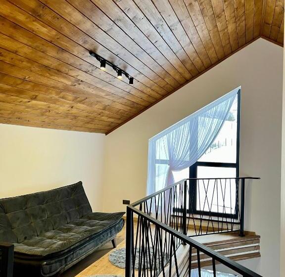 پانسیون Villa Pelahia