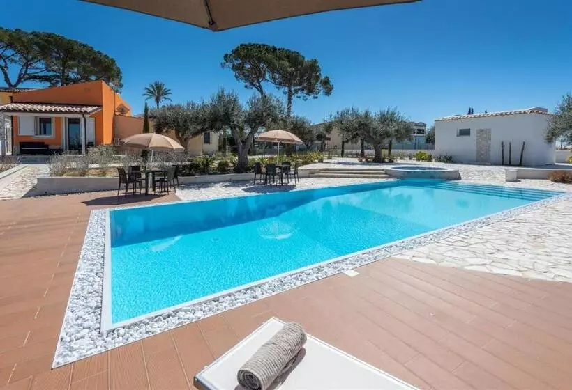 Lomakeskus Dimora Villa Ada