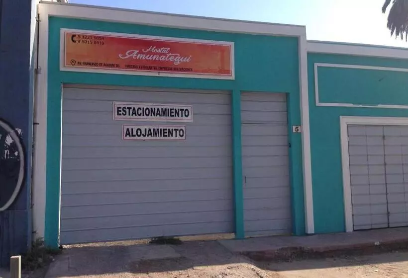 ユースホステル Hostal Amunategui