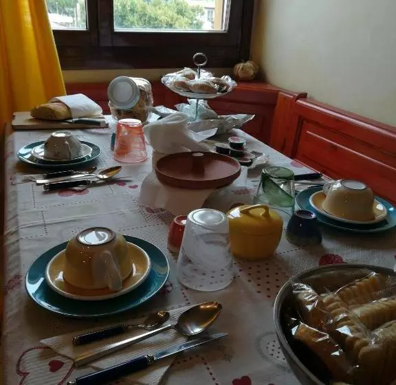 تختخواب و صبحانه Casa Maia