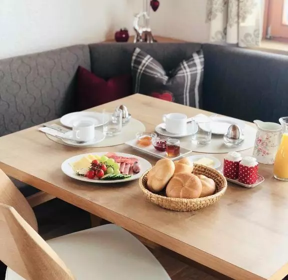 ベッドアンドブレックファースト Haus Kirchgasser