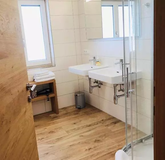 ベッドアンドブレックファースト Haus Kirchgasser