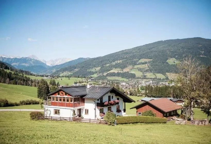 ベッドアンドブレックファースト Haus Kirchgasser