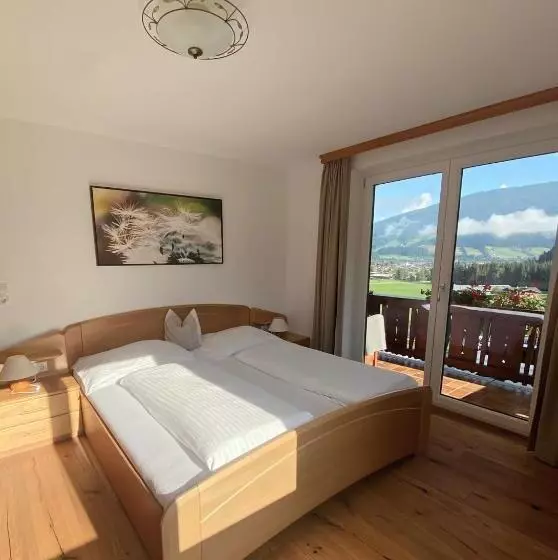 ベッドアンドブレックファースト Haus Kirchgasser