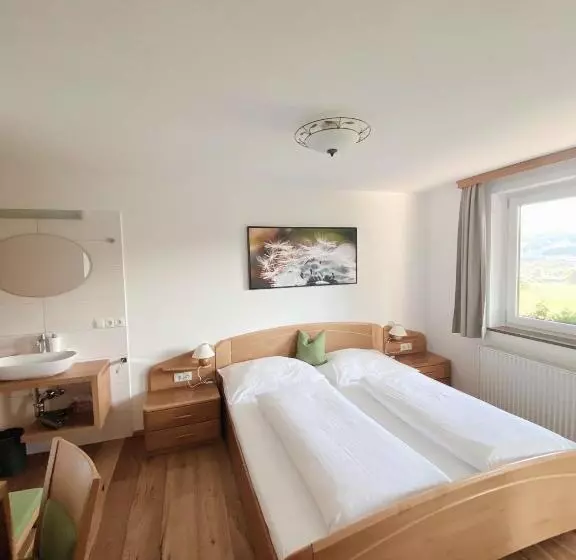 ベッドアンドブレックファースト Haus Kirchgasser