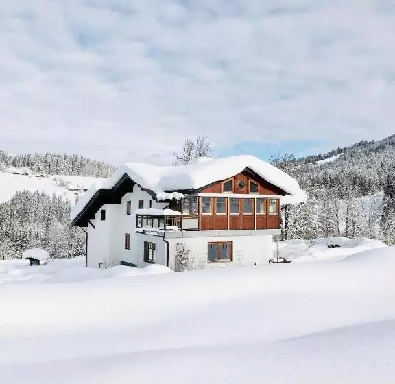 ベッドアンドブレックファースト Haus Kirchgasser