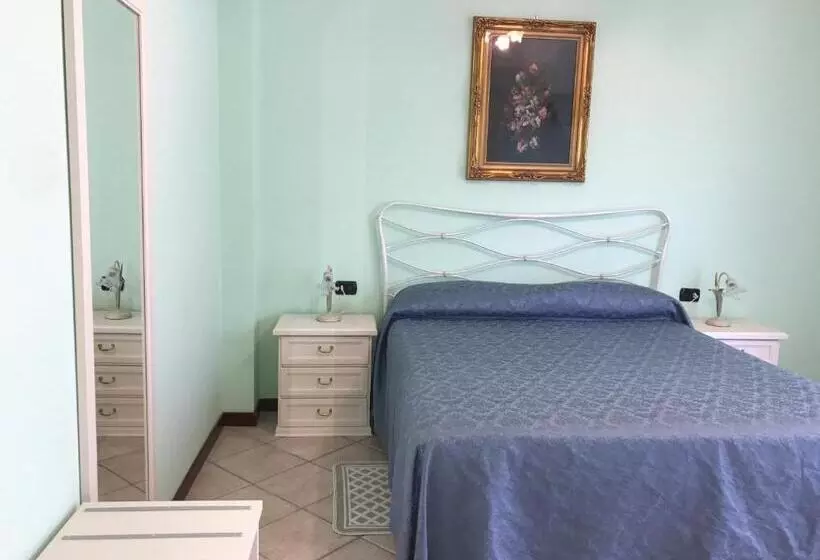 Hotelli Agriturismo Il Crinale