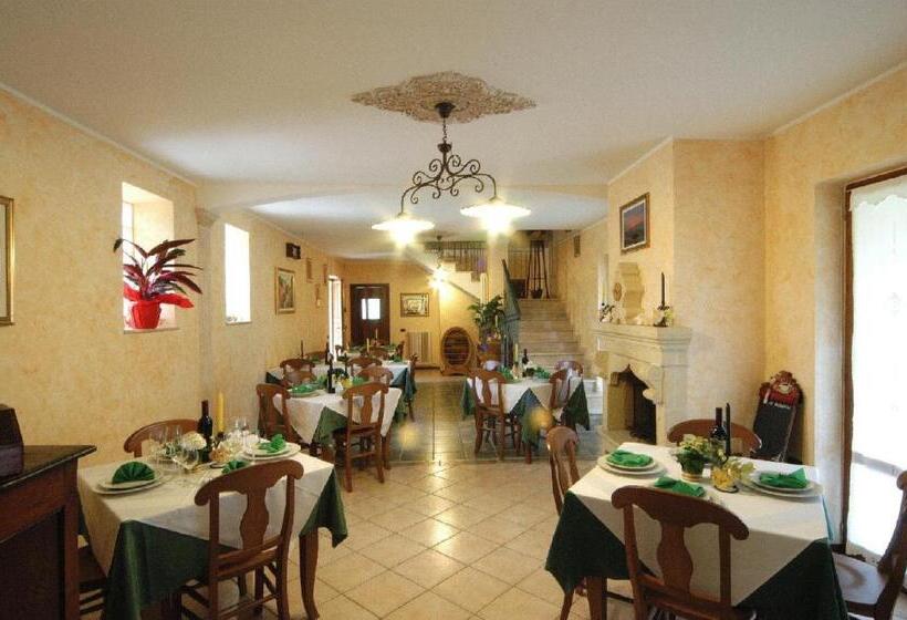 ホテル Agriturismo Il Crinale