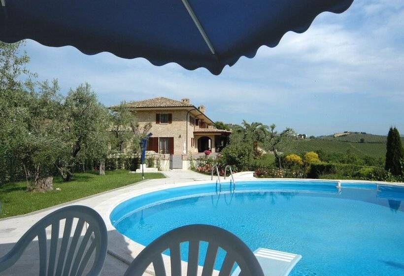 Отель Agriturismo Il Crinale